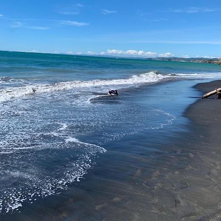 Urenui Beach Bach Zewnętrze zdjęcie